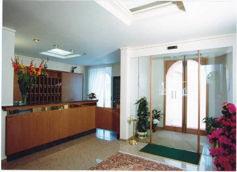 Hotel 2000 Fabriano Eksteriør billede